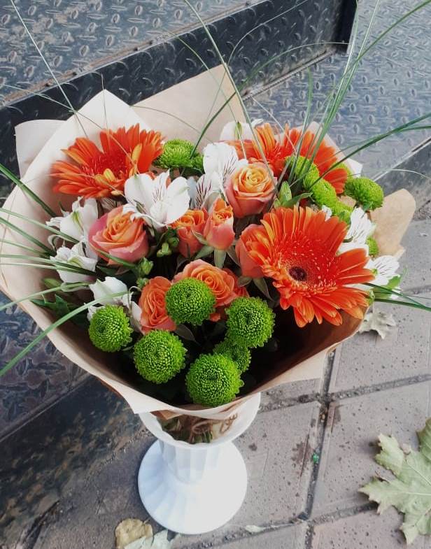 Букет цветов из: Герберы, Хризантемы, Альстромерии и Розы в Верхнем Любаже