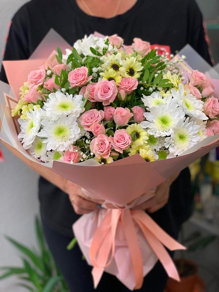 Букет цветов из: Розы и Хризантемы в Верхнем Любаже