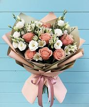 Букет цветов из:  Розы, Альстромерии и Лизиантусы в Верхнем Любаже