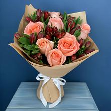 Букет цветов из:  Розы и Альстромерии в Верхнем Любаже