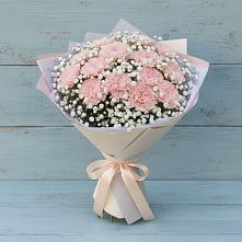 Букет цветов из:  Гвоздики в Верхнем Любаже