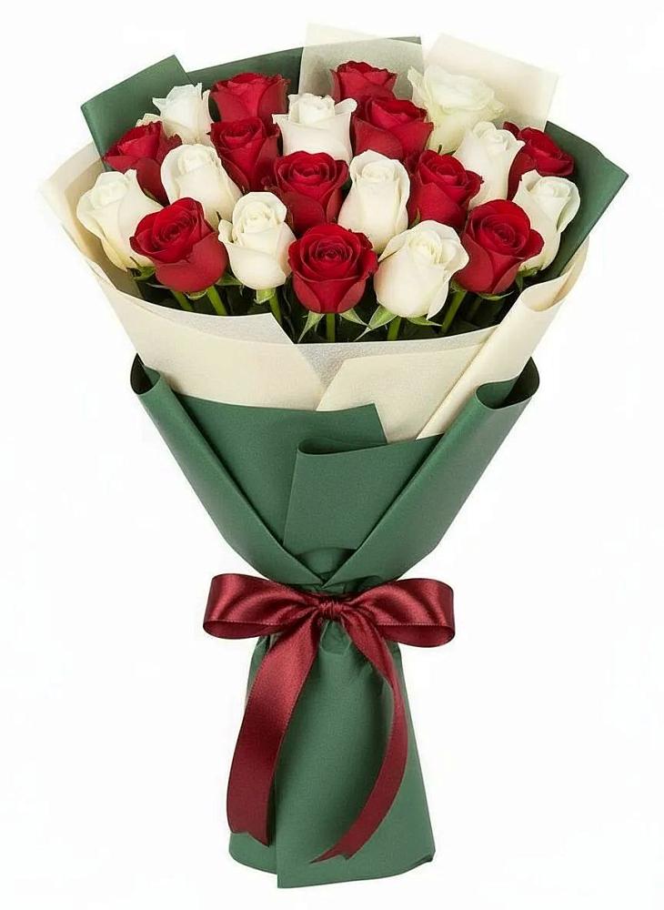 Букет Микс из красных и белых роз в Верхнем Любаже