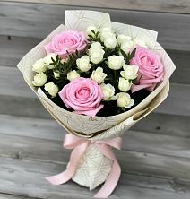 Букет цветов из:  Розы в Верхнем Любаже