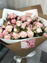 Букет цветов из:  Розы в Верхнем Любаже