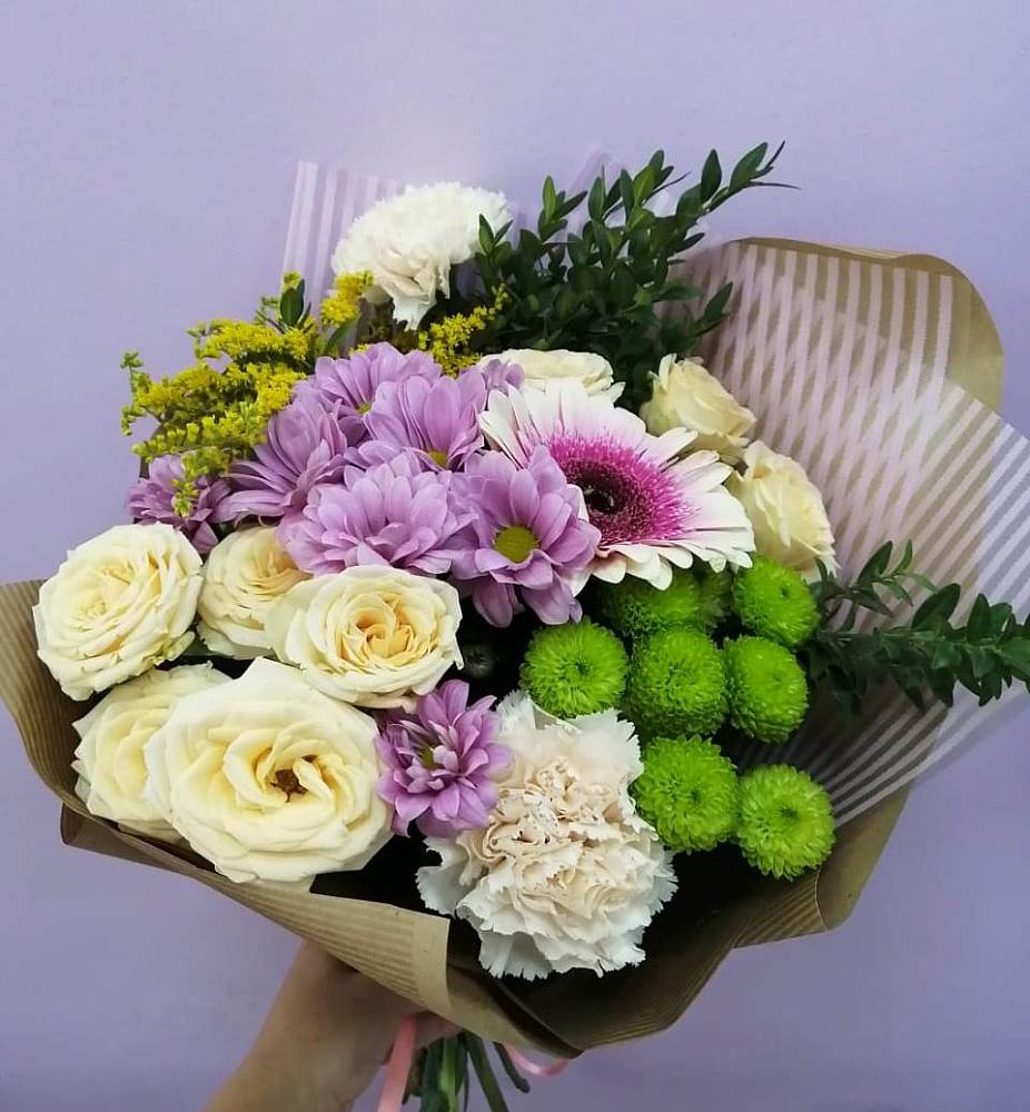 Букет цветов из: Хризантемы, Розы, Гвоздики и Герберы в Верхнем Любаже