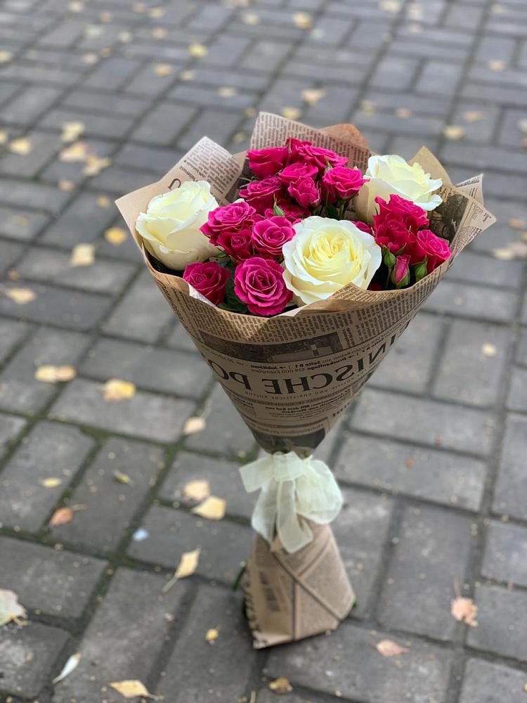 Букет цветов из: Розы в Верхнем Любаже