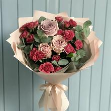Букет цветов из:  Гвоздики и Розы в Верхнем Любаже