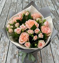 Букет цветов из:  Розы в Верхнем Любаже