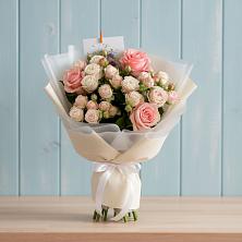 Букет цветов из:  Розы в Верхнем Любаже