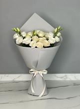 Букет цветов из:  Розы и Лизиантусы в Верхнем Любаже